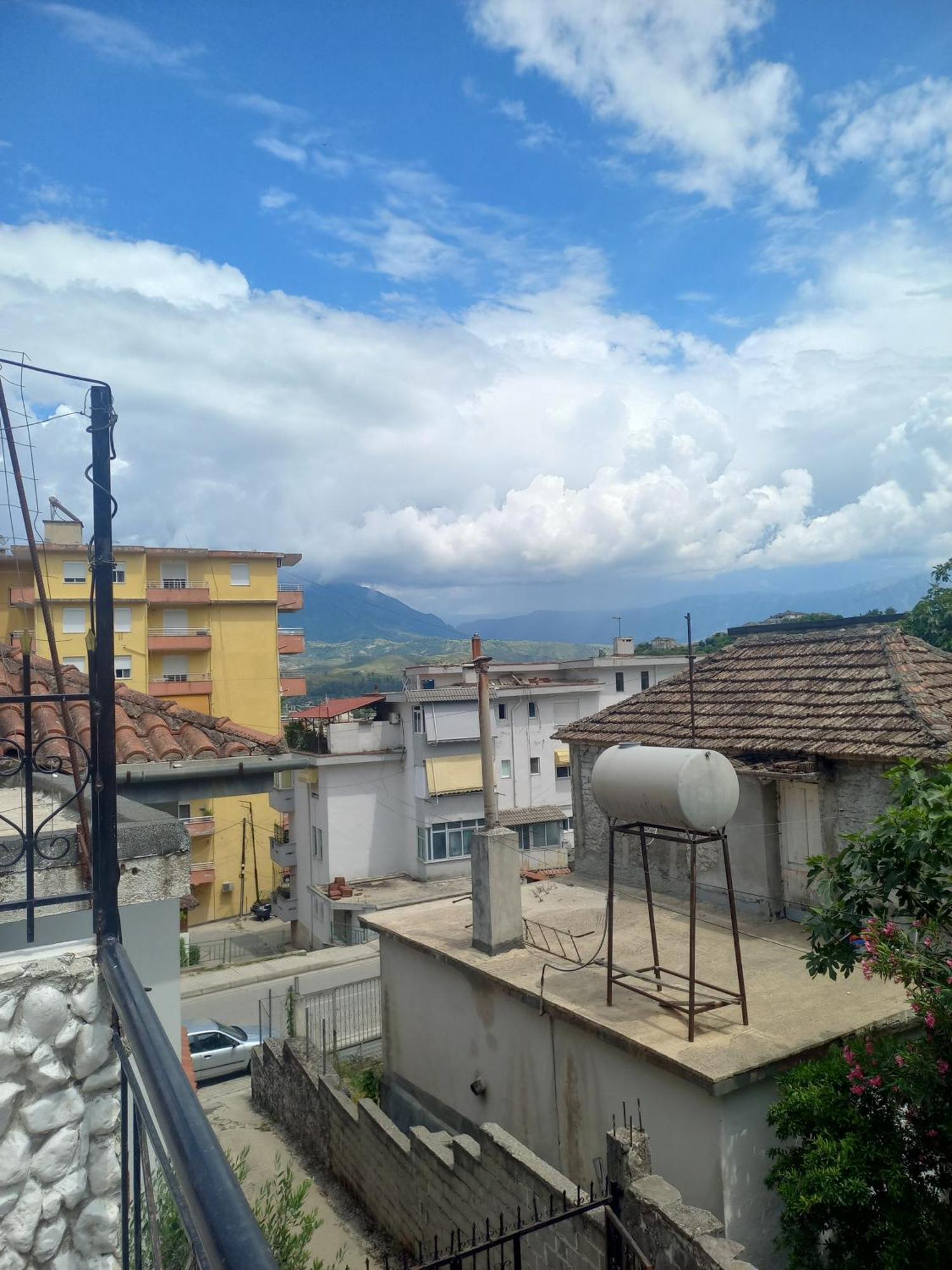 Aleko Guest House Gjirokastër المظهر الخارجي الصورة