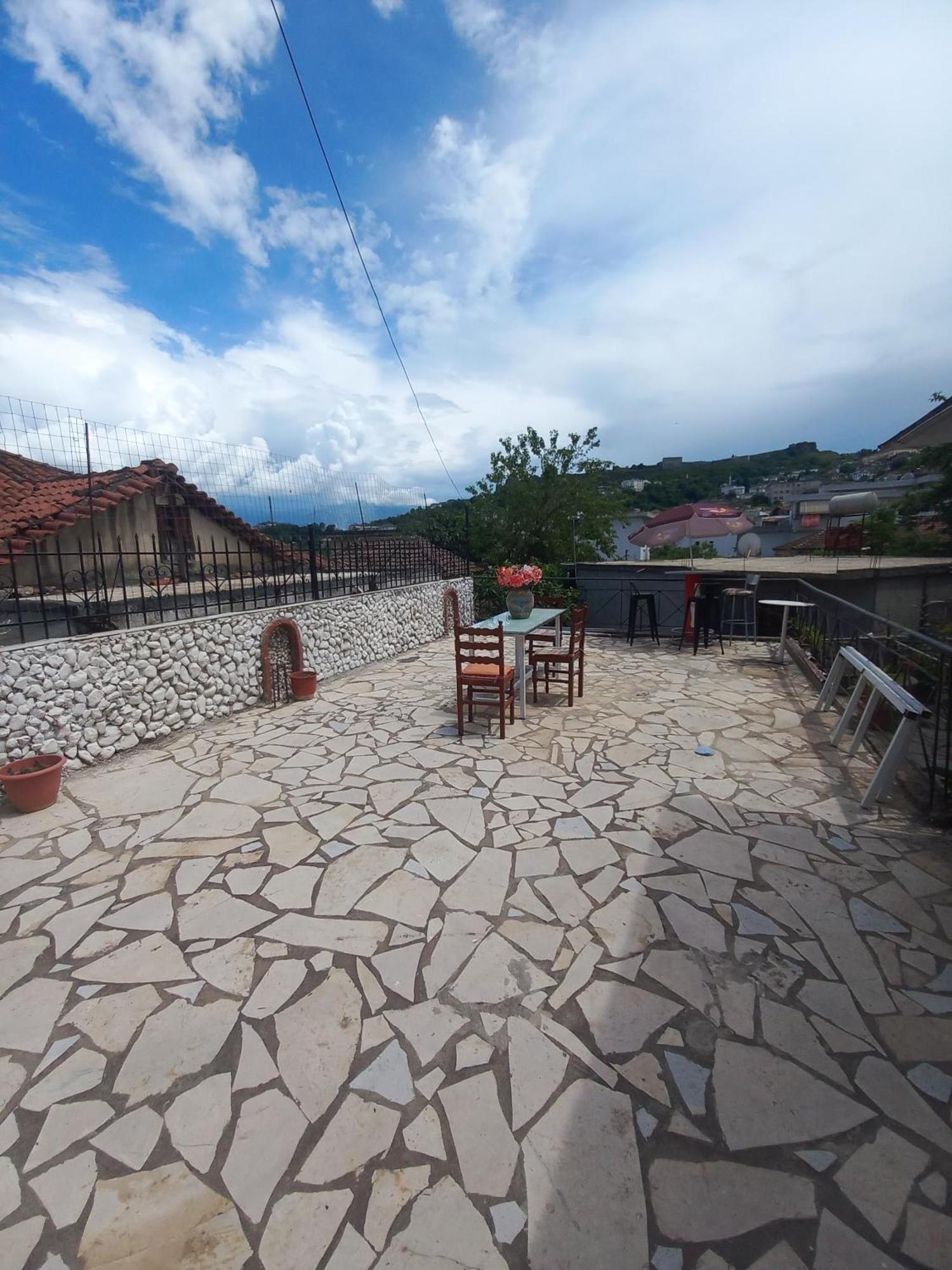 Aleko Guest House Gjirokastër المظهر الخارجي الصورة