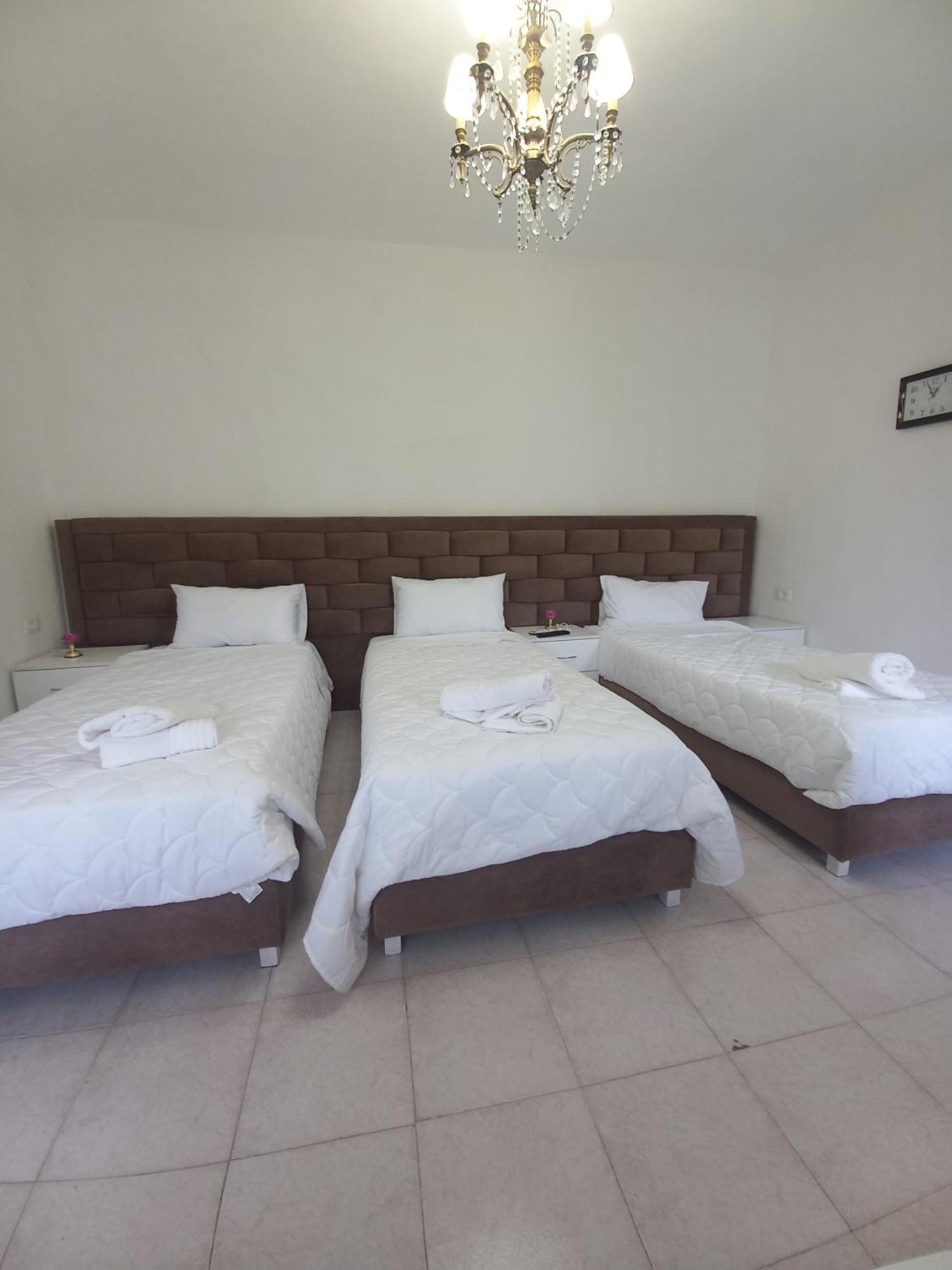 Aleko Guest House Gjirokastër المظهر الخارجي الصورة