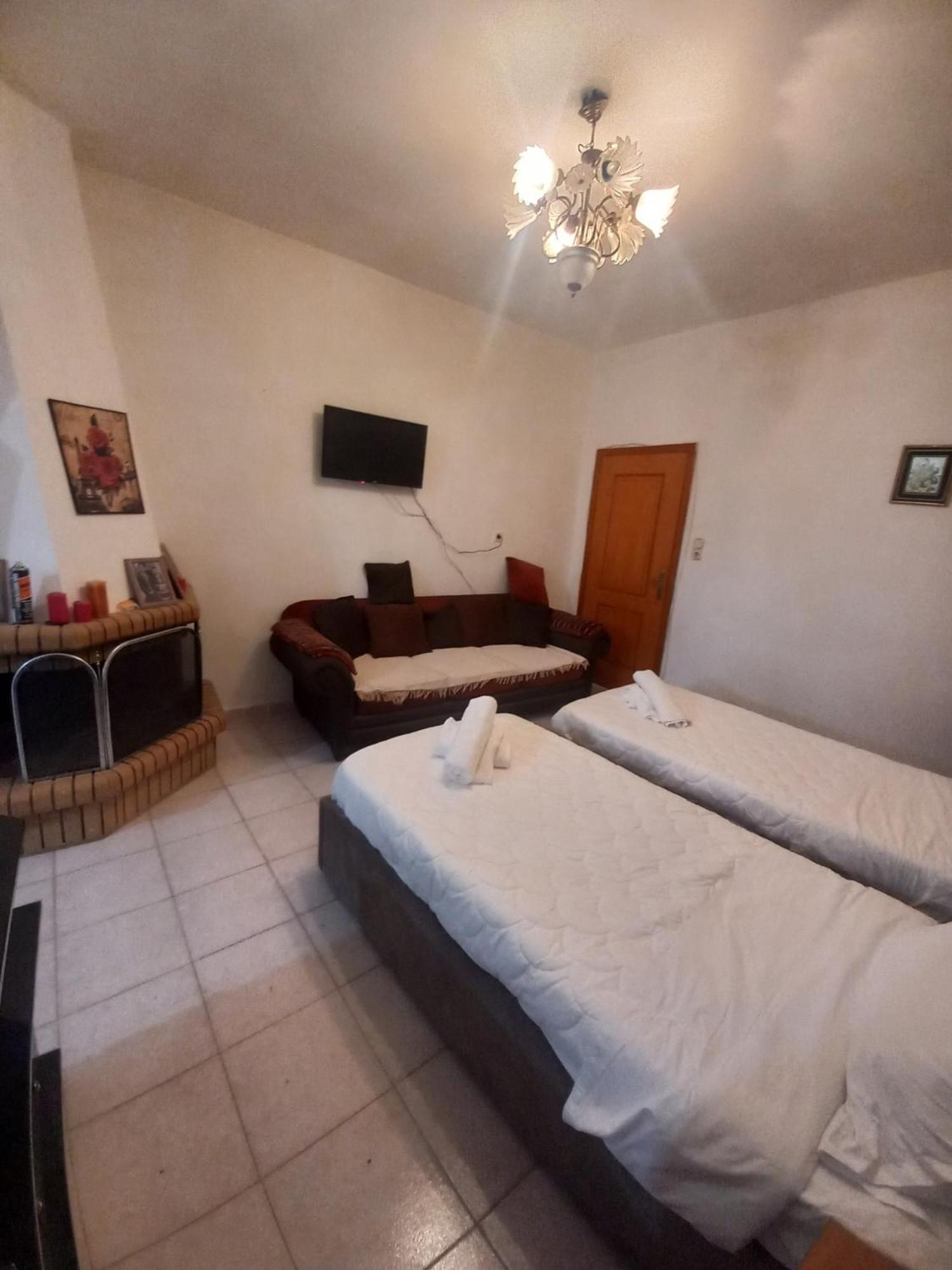 Aleko Guest House Gjirokastër المظهر الخارجي الصورة
